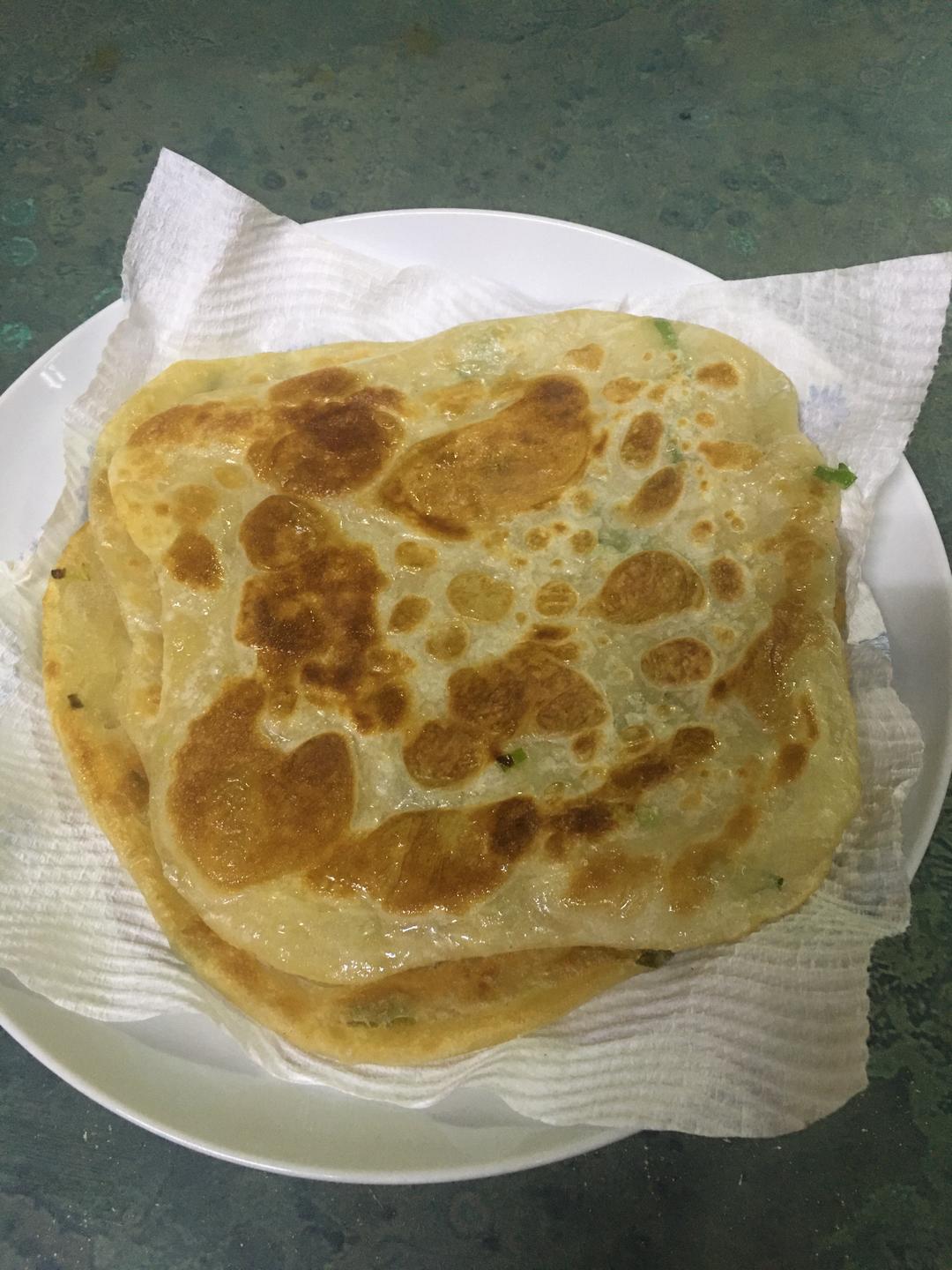 葱油饼&鸡蛋灌饼的做法