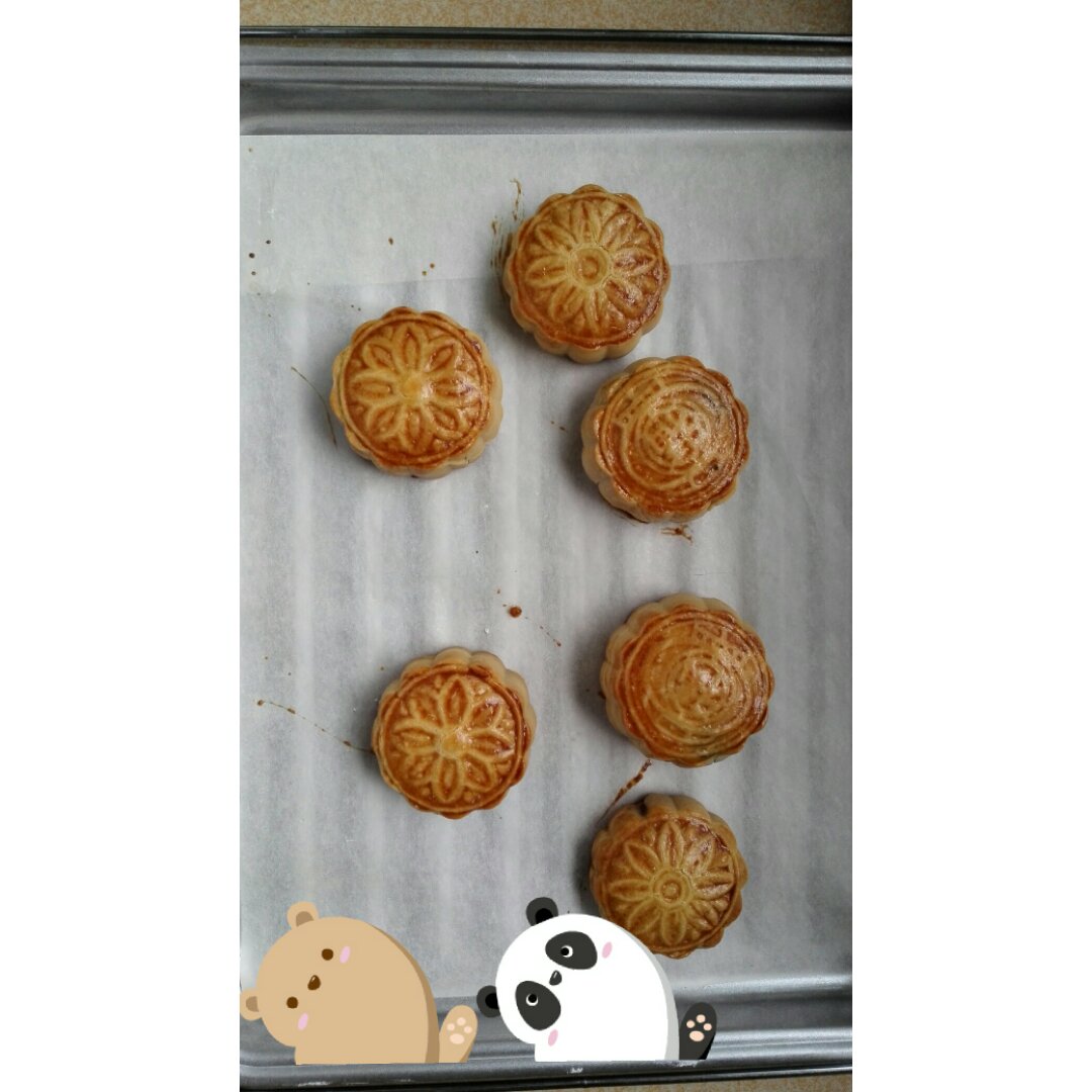 广式月饼—蛋黄莲蓉月饼