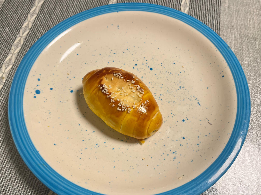 蒜香肠仔包