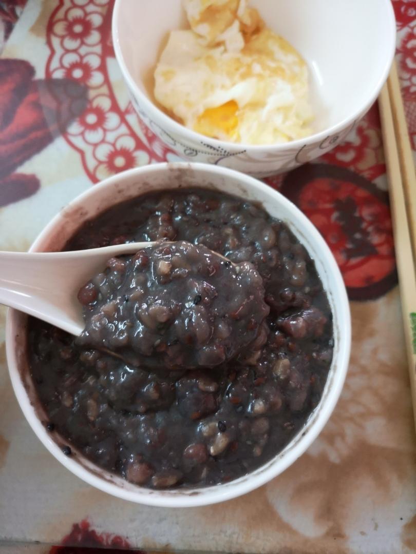 豆浆杂粮粥（别名：回归正轨粥）丨健康·三餐