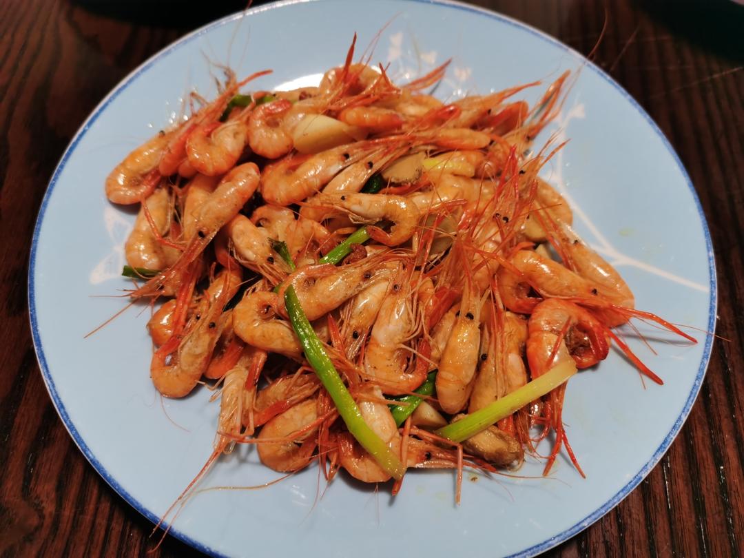爆炒小河虾