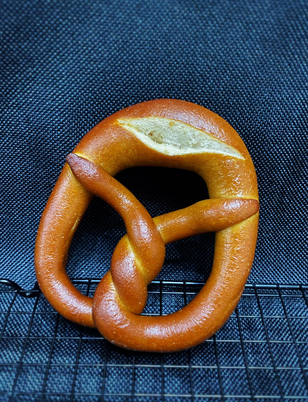 德国碱水面包/普雷节/中国结/绣球/红豆碱水棒/五股辫/六股辫/碱水球