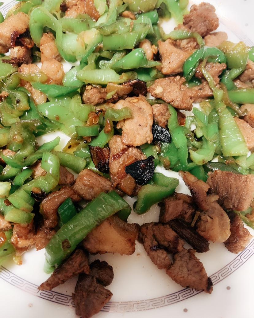 孜然牛肉炒青椒