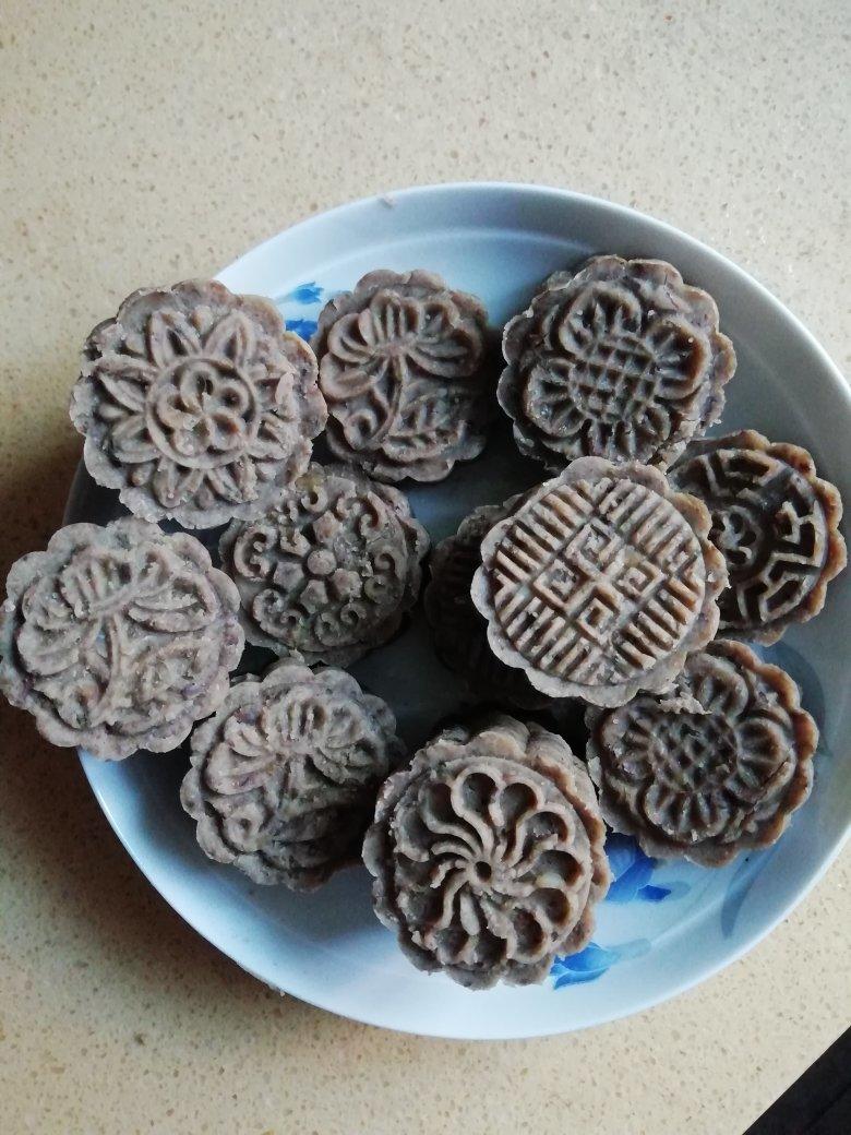 宝宝爱吃的健康不脱皮绿豆糕