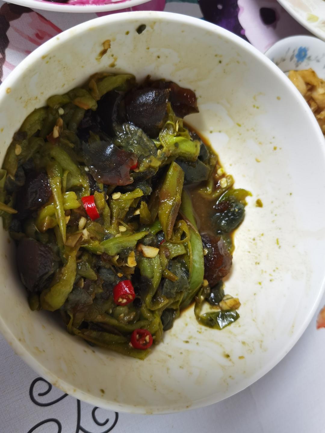 最简单下饭神器🫑擂椒皮蛋