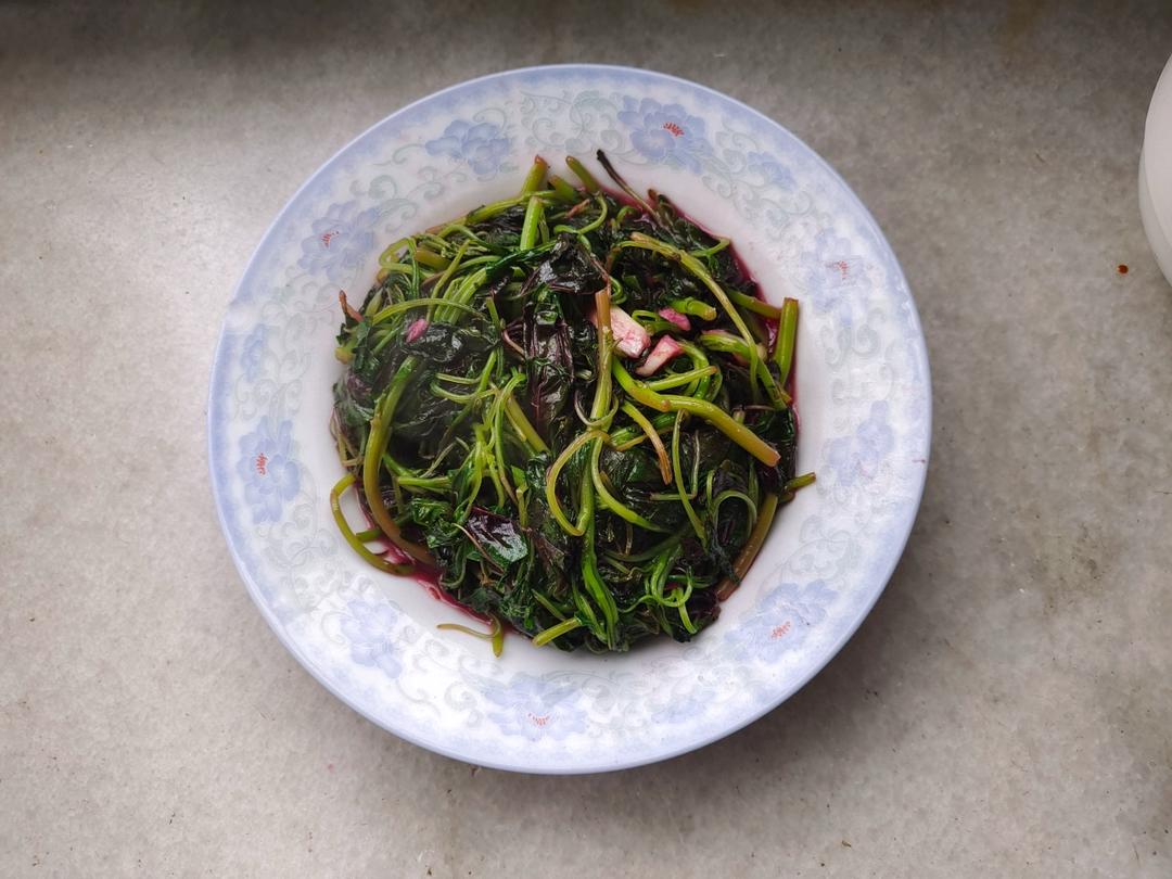 蒜茸炒红苋菜