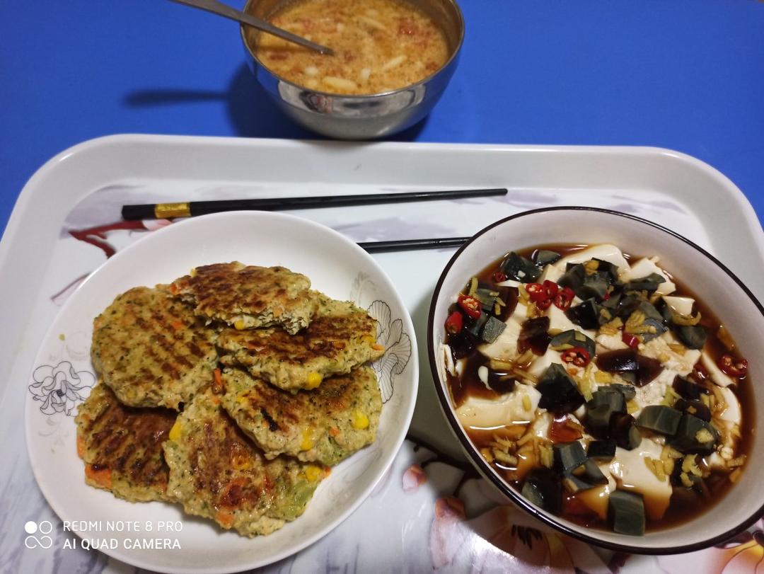 减肥餐低脂鸡胸肉饼