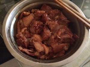 海参香菇焖鸡的做法 步骤2