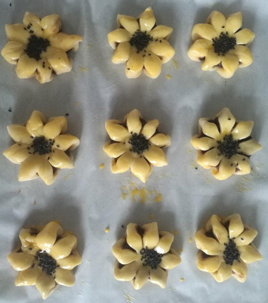 豆沙花瓣酥 宝宝辅食食谱