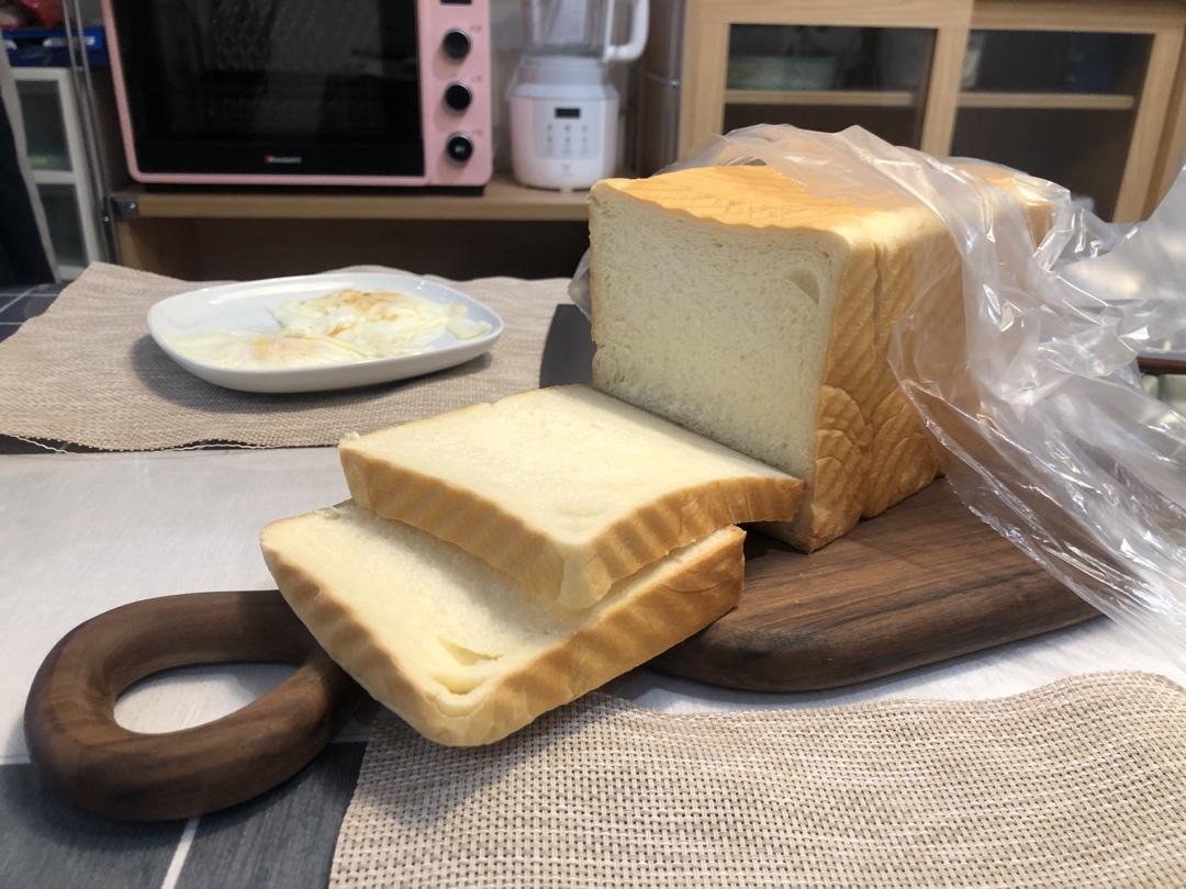 吐司，奶香手撕面包，超级香浓