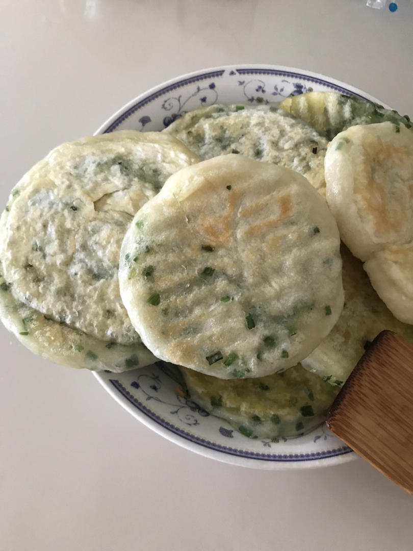 懒人版葱香发面饼 要多软有多软 零失败的方子 附细节视频详解