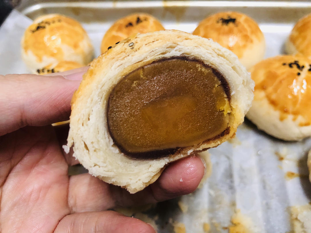 免揉免松弛超快手不破酥不混酥的蛋黄酥—新手一看包会
