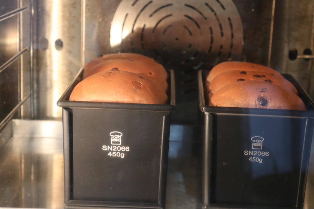 巨~巨好吃的巧克力奶油吐司