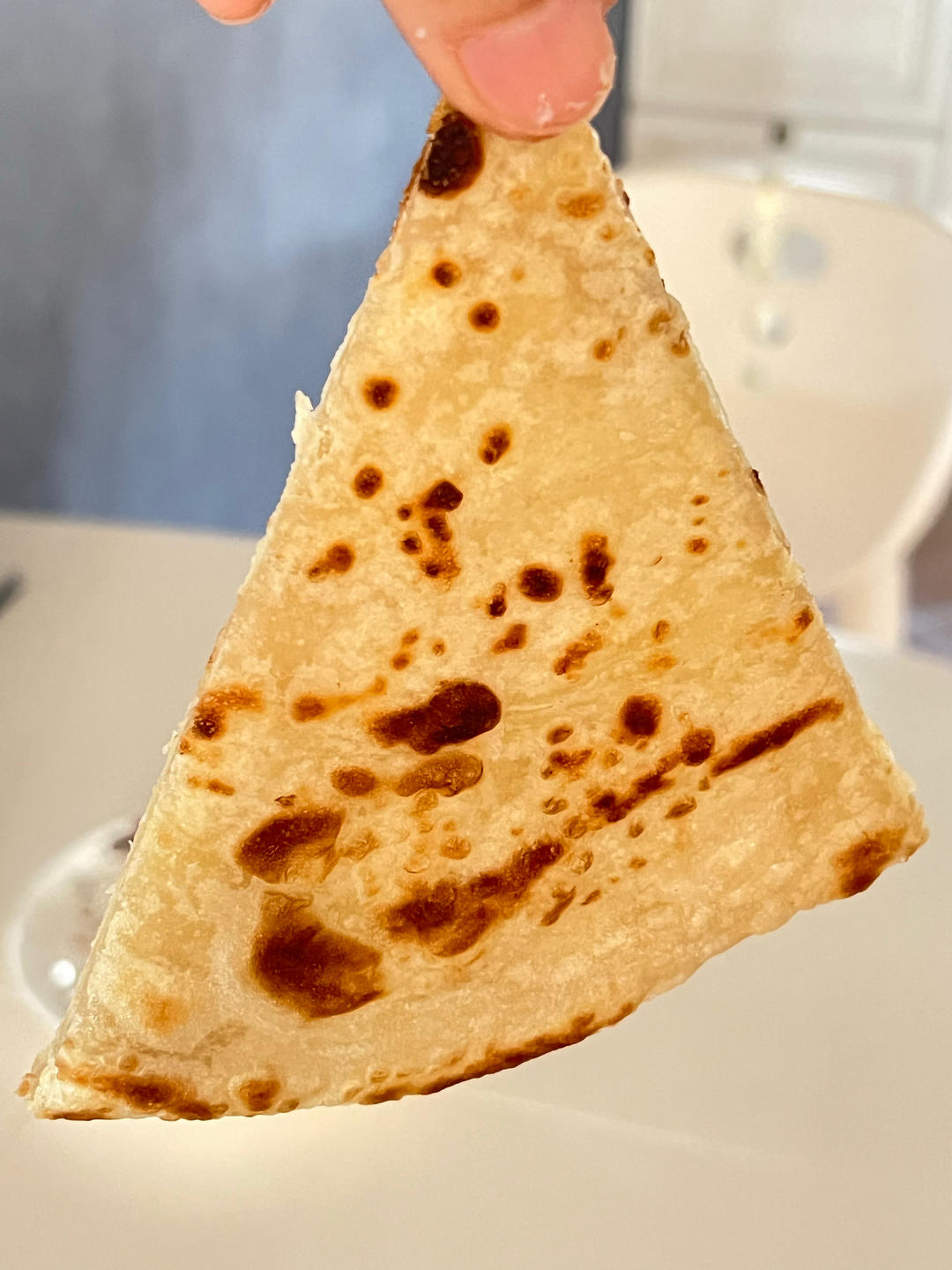 烙饼不硬的小窍门 掌握了你也能看出柔软多层凉了不硬的小油饼