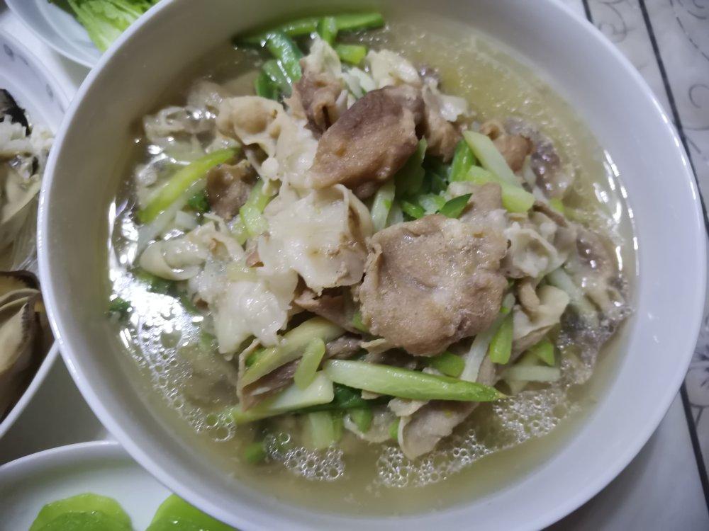 萝卜丝汆羊肉片