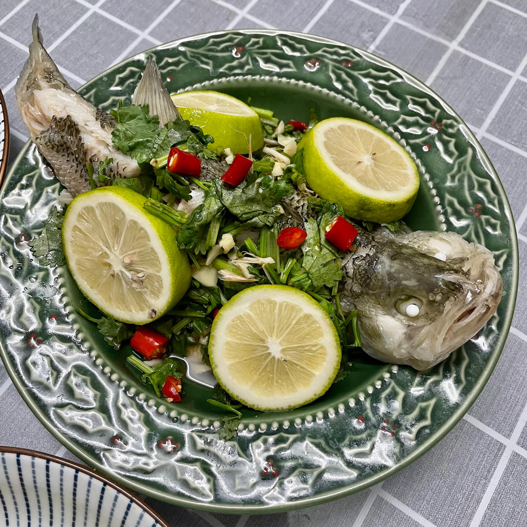 泰式青柠鲈鱼
