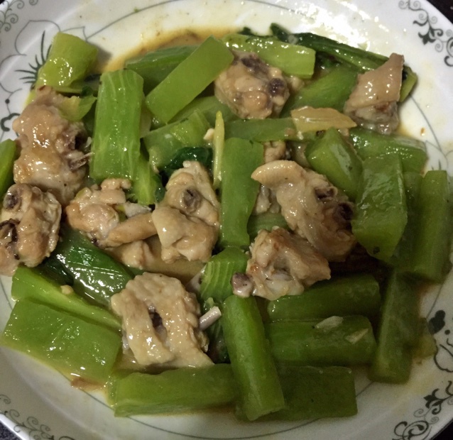 青笋烧鸡翅