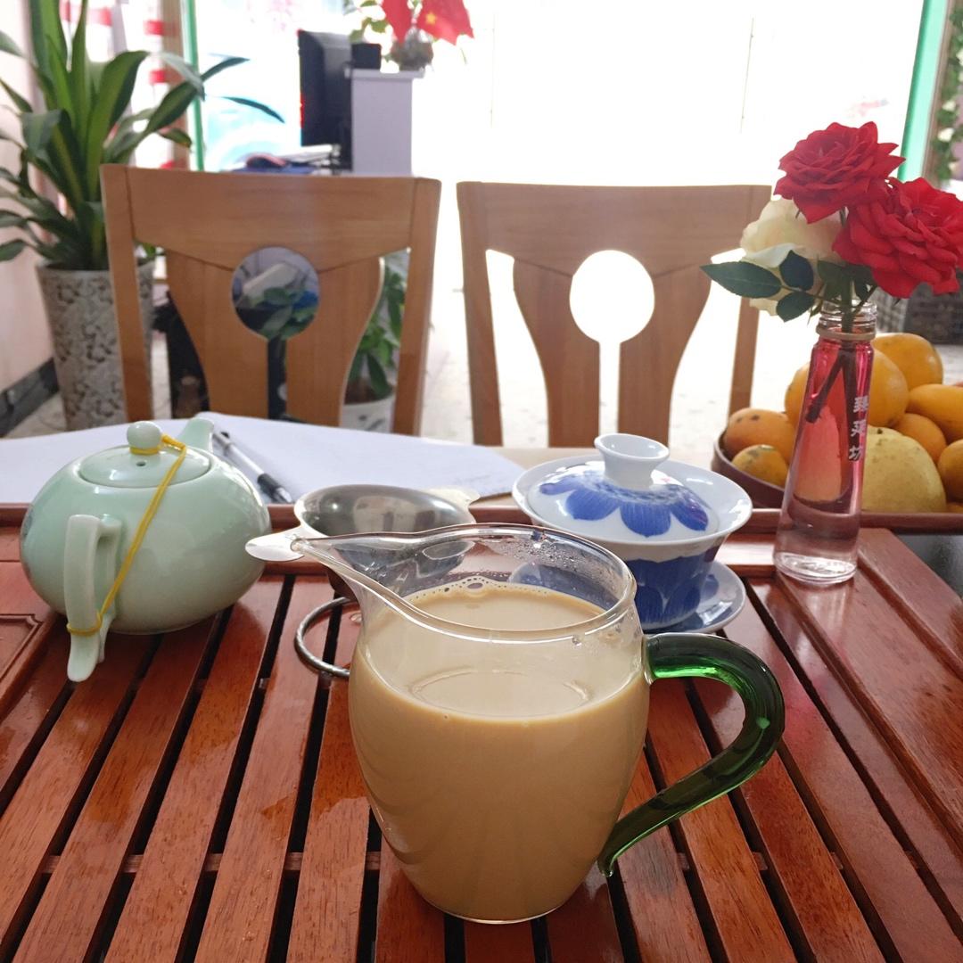 正宗港式丝袜奶茶-史上最强最详细的食谱！新增拉茶视频😍奶香茶靓！