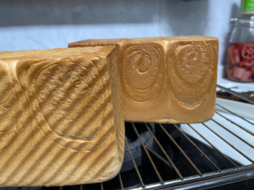 升级版奶香手撕吐司