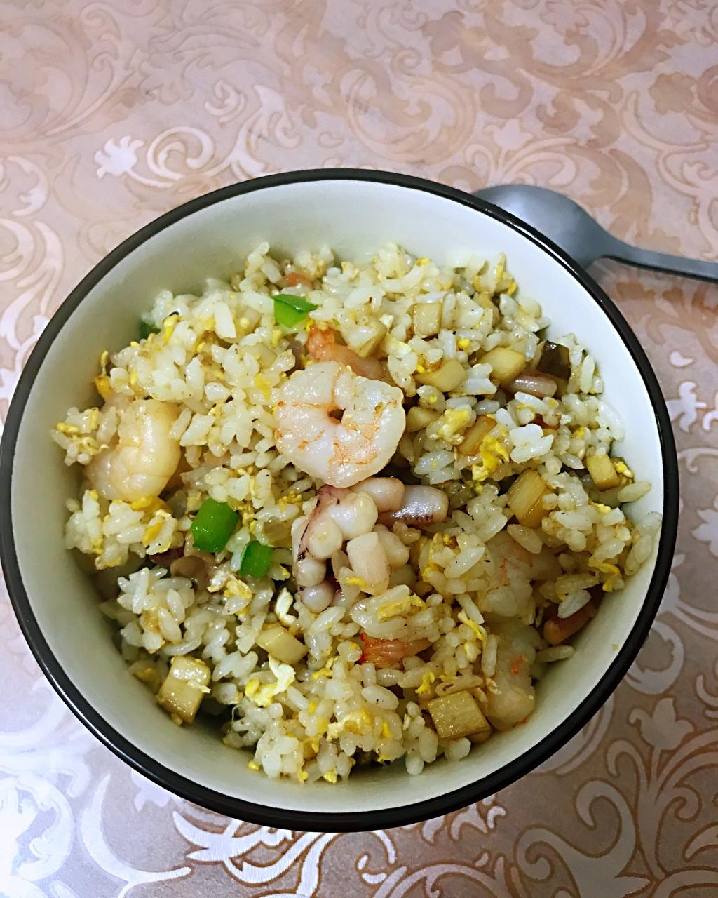 虾仁炒饭