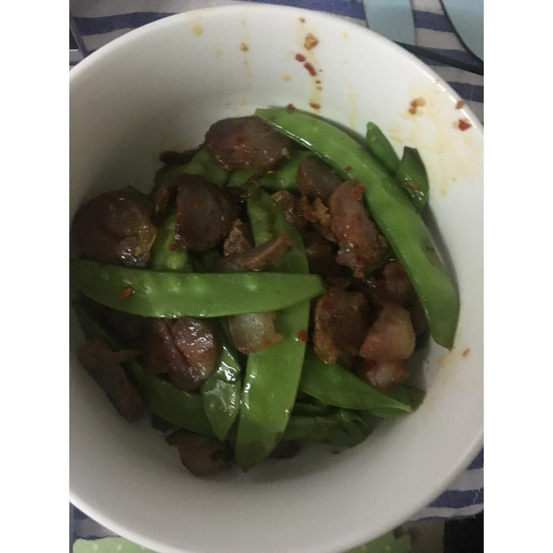 腊肠炒荷兰豆