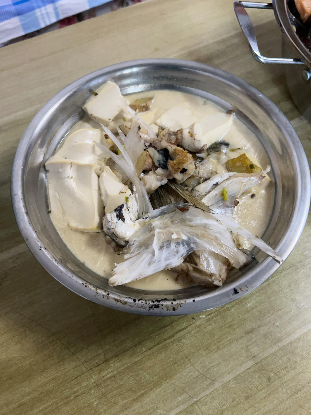 奶白鲫鱼豆腐汤|一条鱼最后的温柔