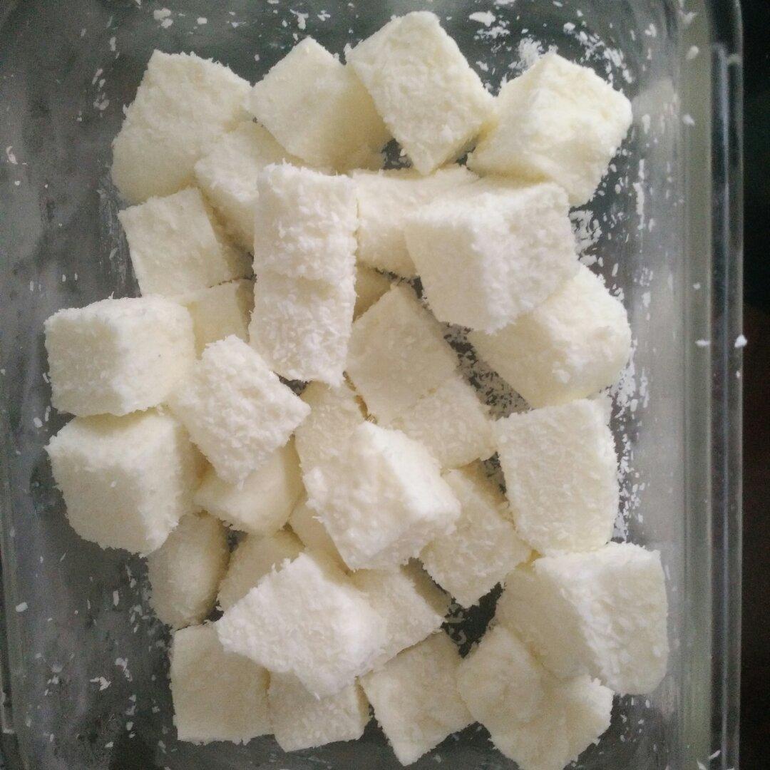 椰蓉牛奶小方