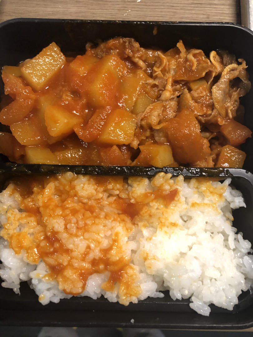 汤汁浓郁，番茄土豆肥牛锅