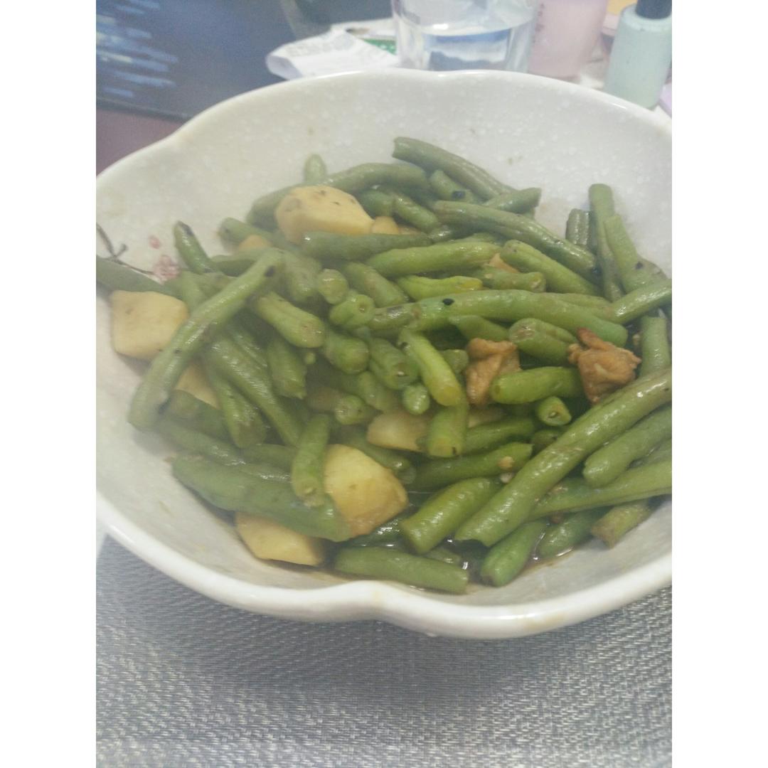 土豆炖豆角