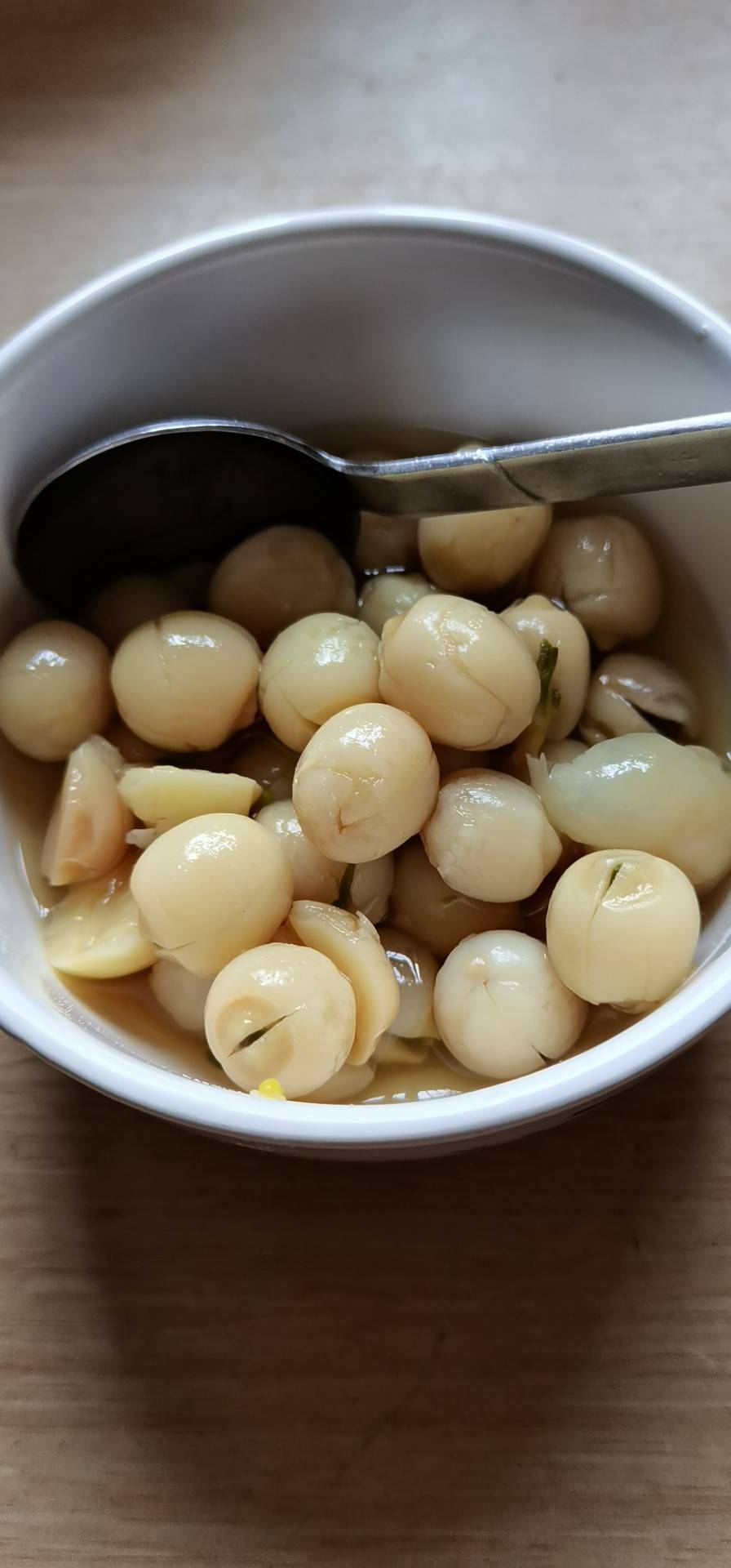 简单两步煮出比甜品店还好喝的冰糖莲子汤