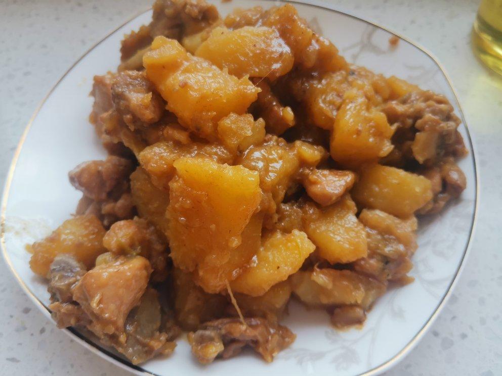 土豆炖鸡块