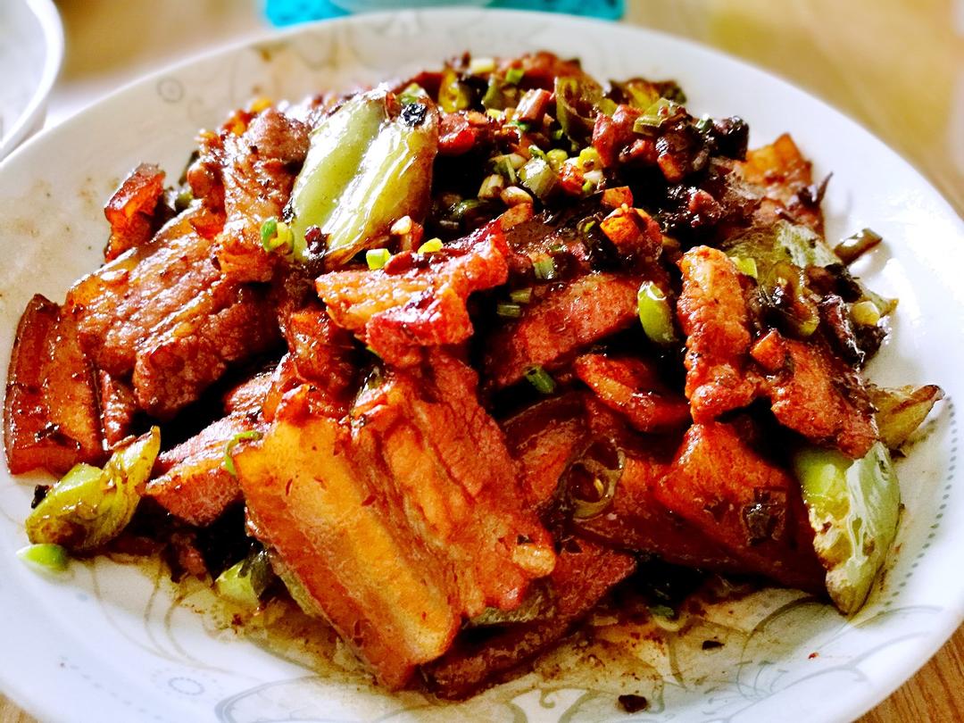 农家小炒肉【记忆中勾魂的油汤】