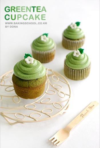 Green Tea Cupcake 绿茶杯子蛋糕的做法