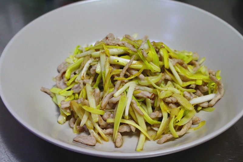 韭黄炒肉丝