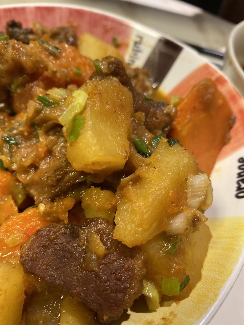 西红柿炖牛腩（牛肉）