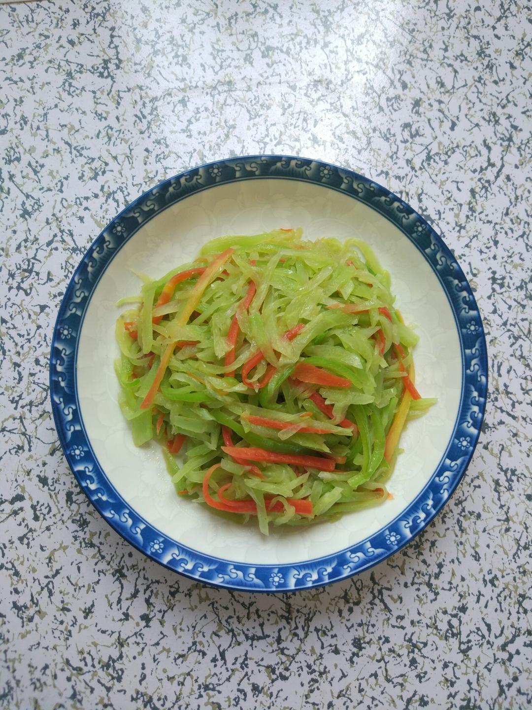 清炒莴笋丝