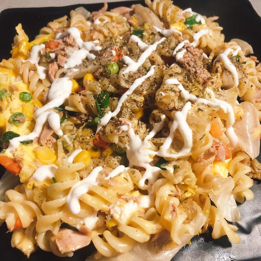 MEYER唤醒美味—抱蛋金枪鱼意面