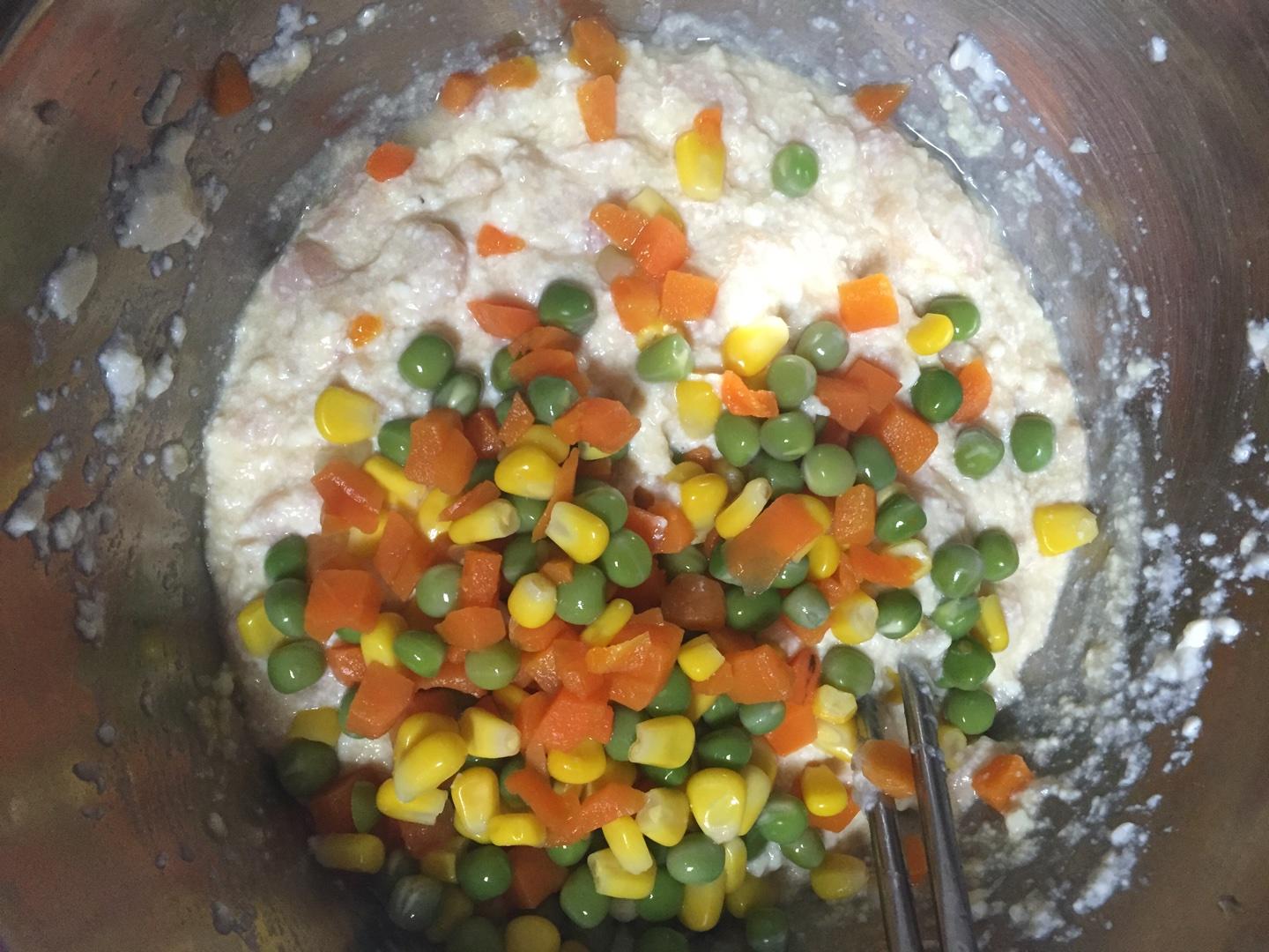 （增肌减脂）豆腐龙鸡肉蔬菜蛋饼的做法 步骤4