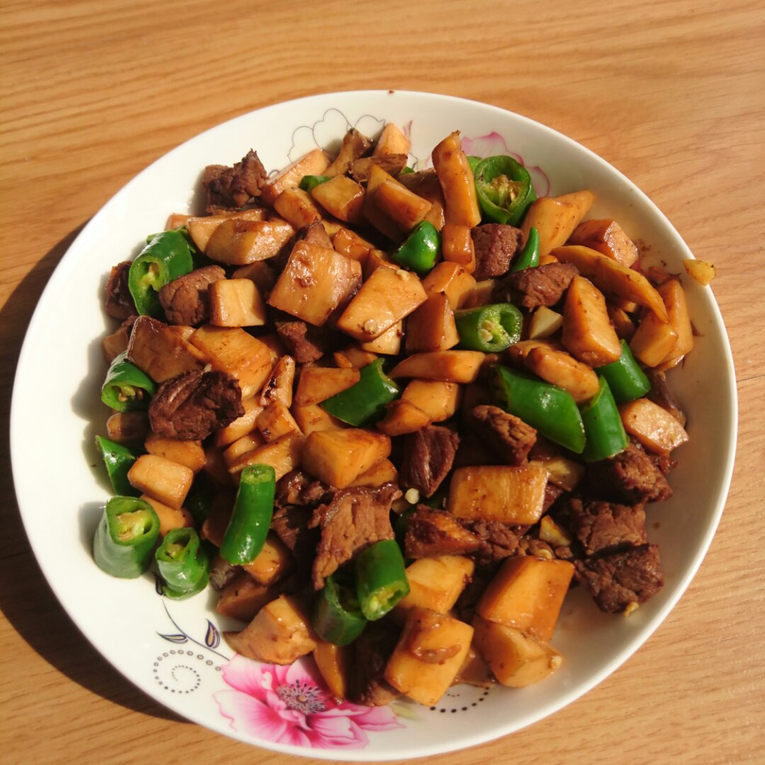 黑椒杏鲍菇牛肉粒