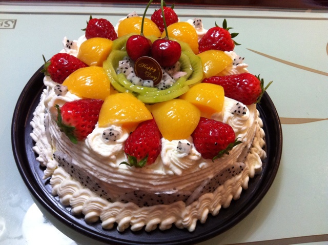 hdne2010我是馋猫做的鲜奶油水果蛋糕