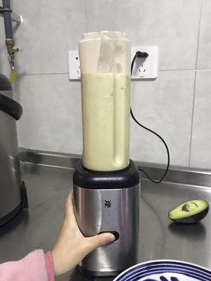 牛油果🥑香蕉🍌酸奶的做法 步骤3