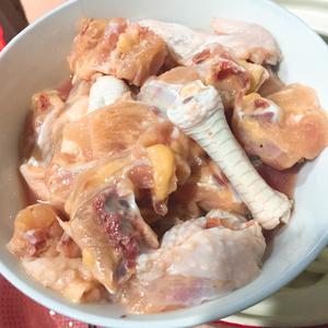 香茅洋葱砂锅鸡的做法 步骤1