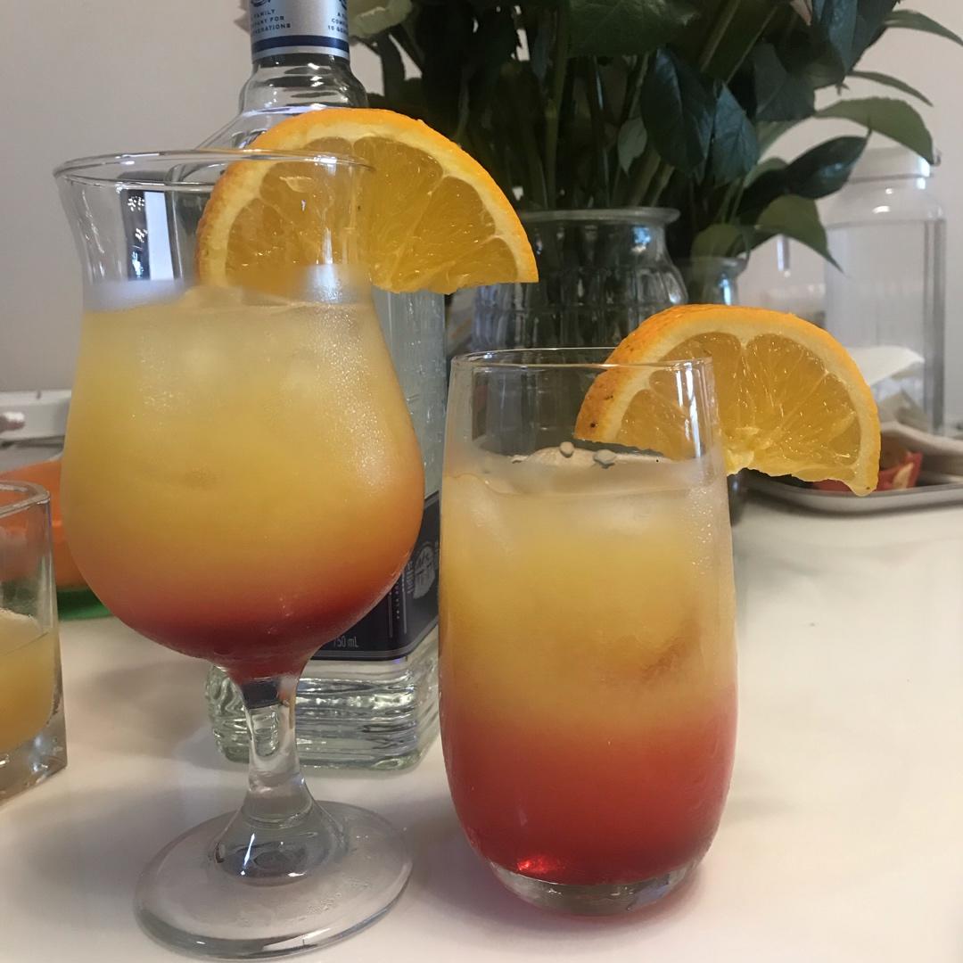 龙舌兰日出 Tequila Sunrise 鸡尾酒