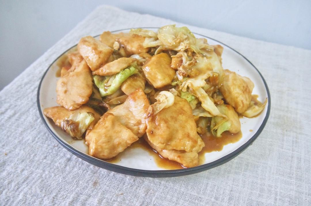 味增鸡肉炒包菜
