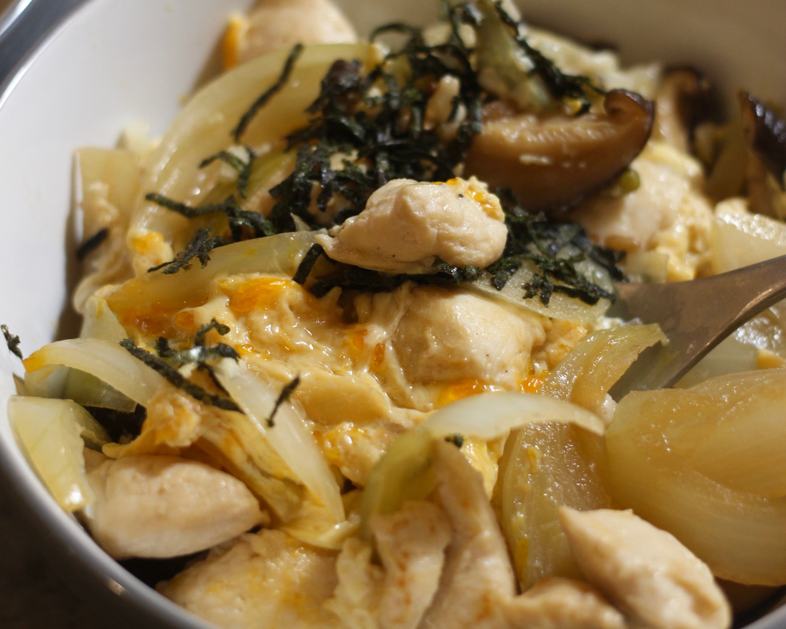 日式亲子丼/鸡蛋鸡肉盖饭的做法