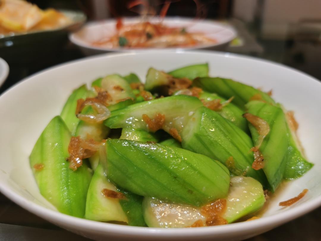 素炒丝瓜|这样做绝了！简单又好吃！