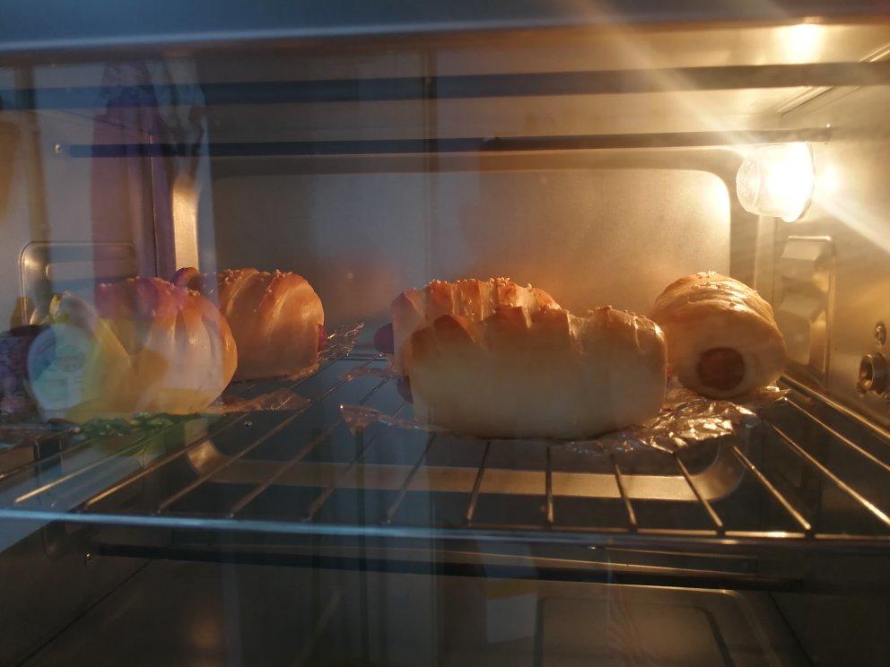 【冬季有肉】美味烤肠面包