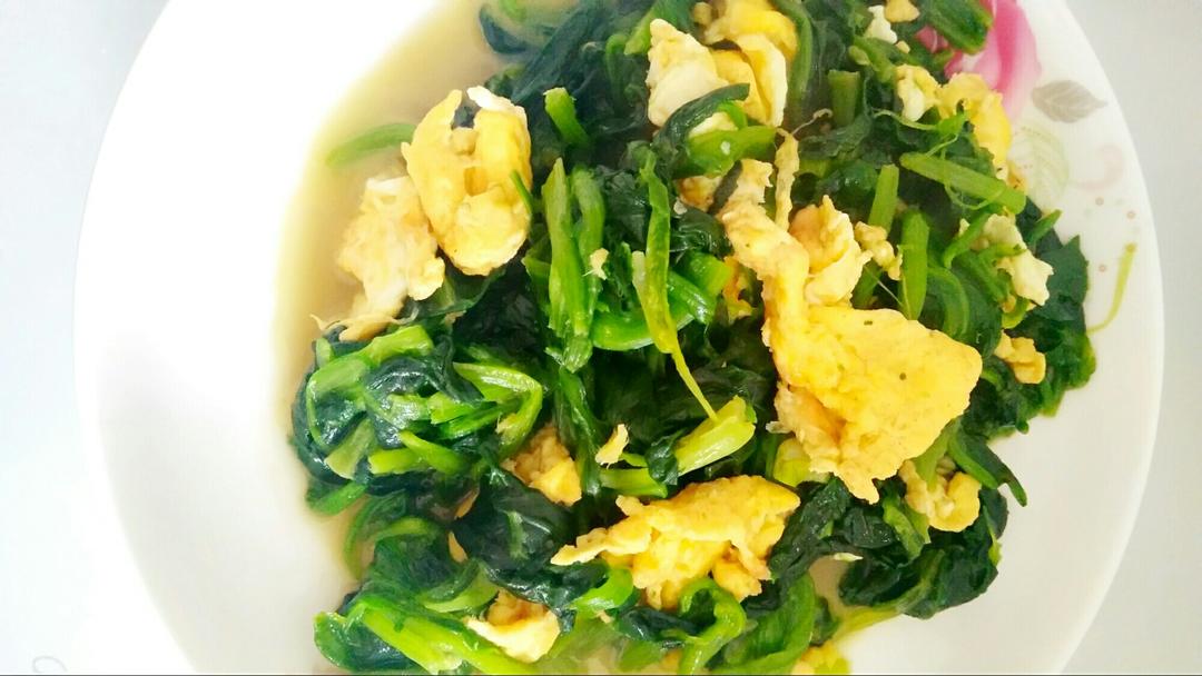 菠菜炒鸡蛋