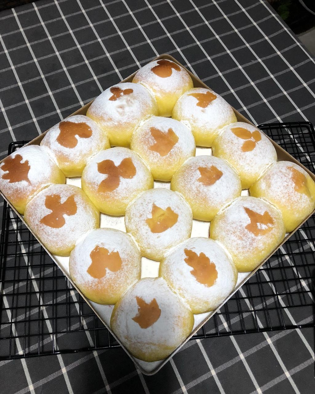 南瓜奶油小餐包（一次发酵）