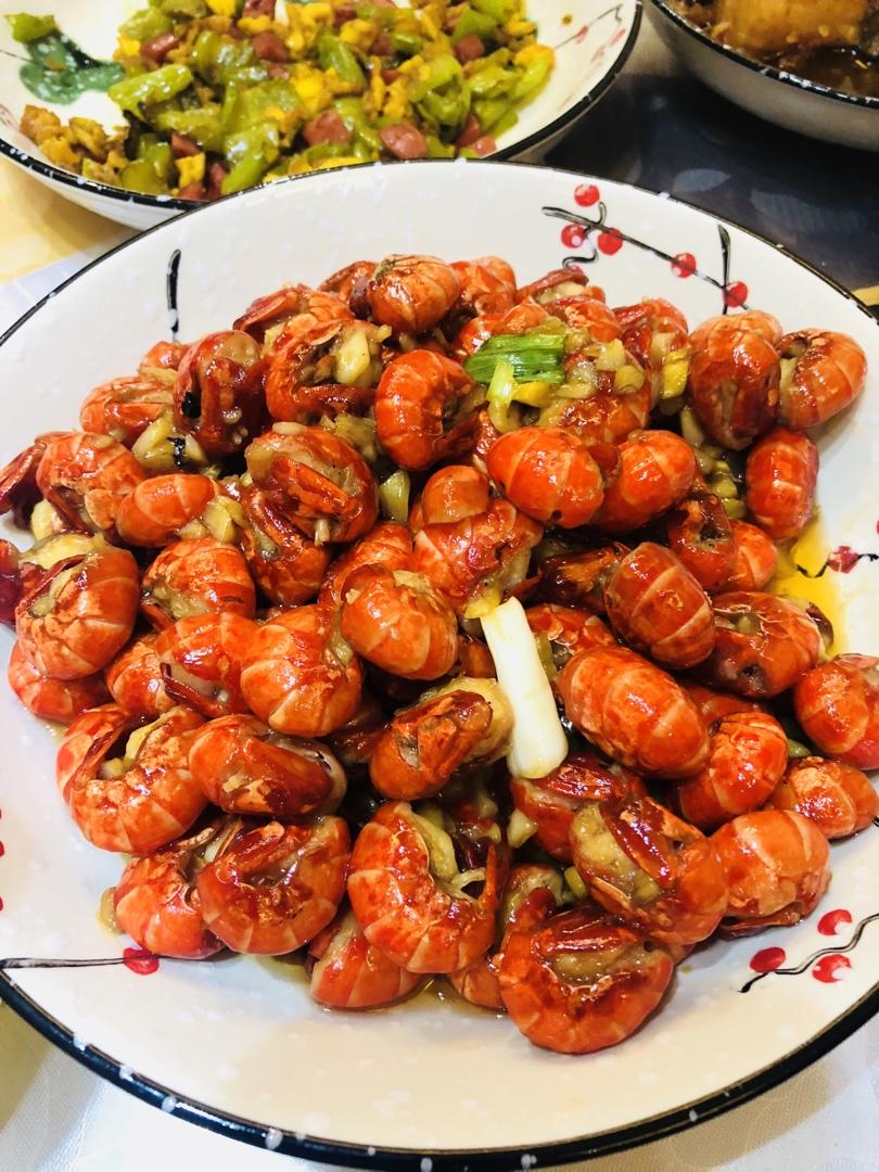 下厨房用户qd81做的蒜蓉炒虾尾家常做法